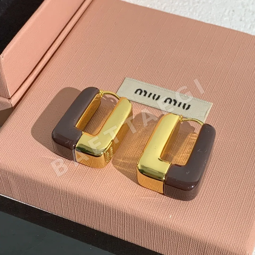 미우미우 투각 디자인 귀걸이 상세 이미지 2