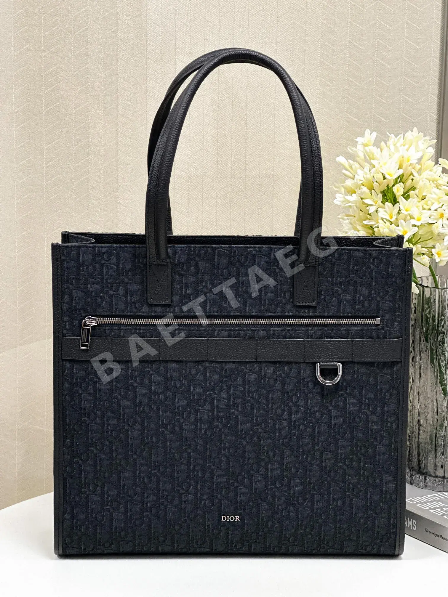 디올 블랙 모노그램 숄더백 106535