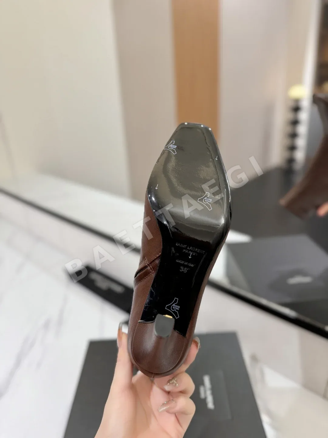 생로랑 바이커 앵클 부츠 9440 상세 이미지 9