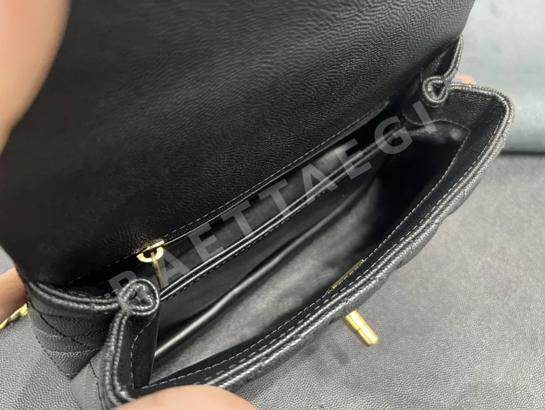 샤넬 코코핸들 미니 블랙 금장 가방 상세 이미지 8