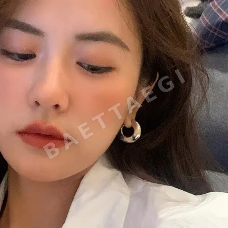 보테가베네타 독특한 디자인 귀걸이 상세 이미지 4