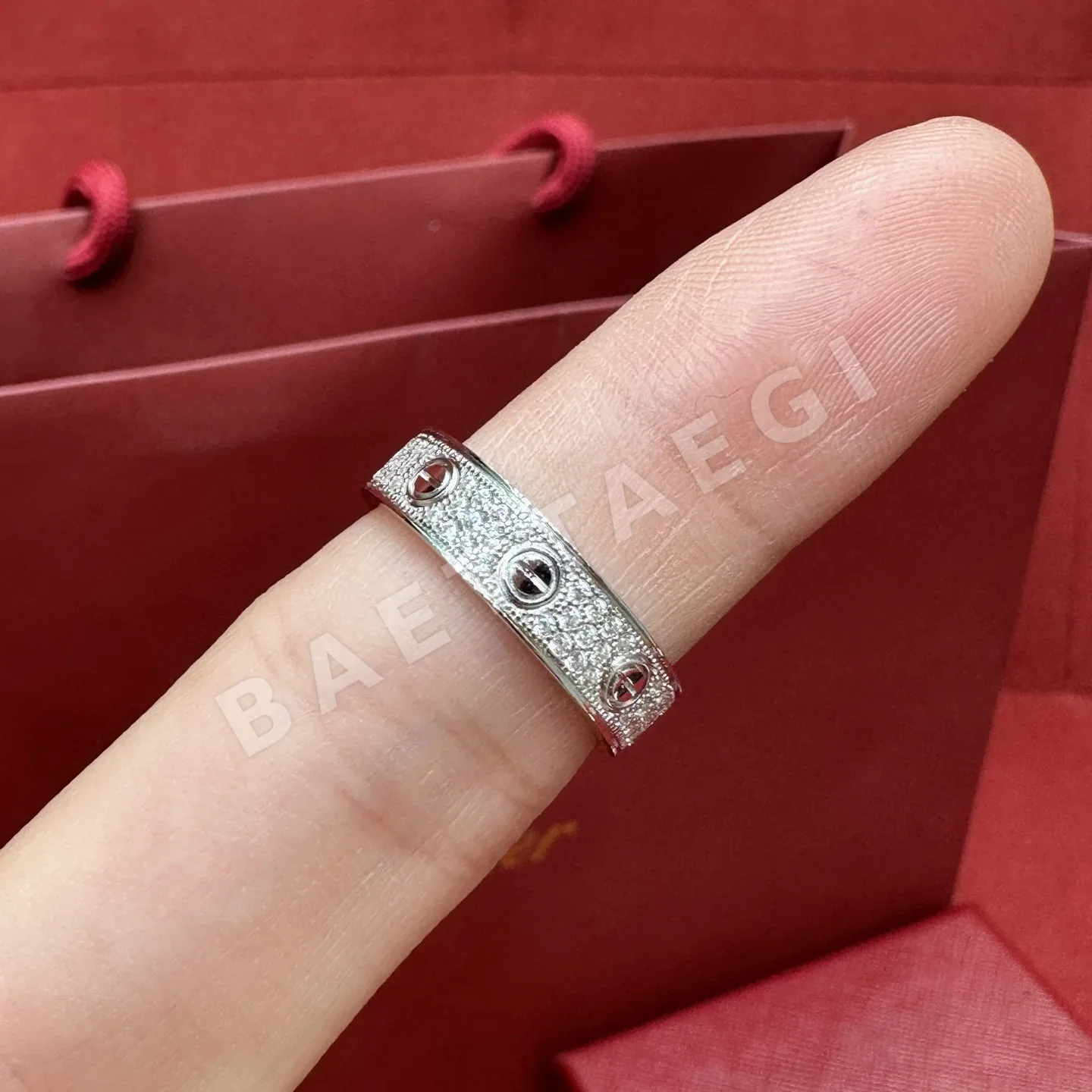 까르띠에 러브 4mm 3열 다이아몬드 반지 178370