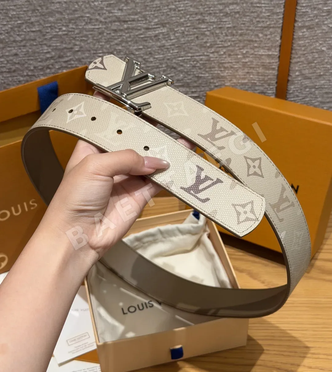 루이비통 디멘션 40mm 리버시블 벨트 상세 이미지 6