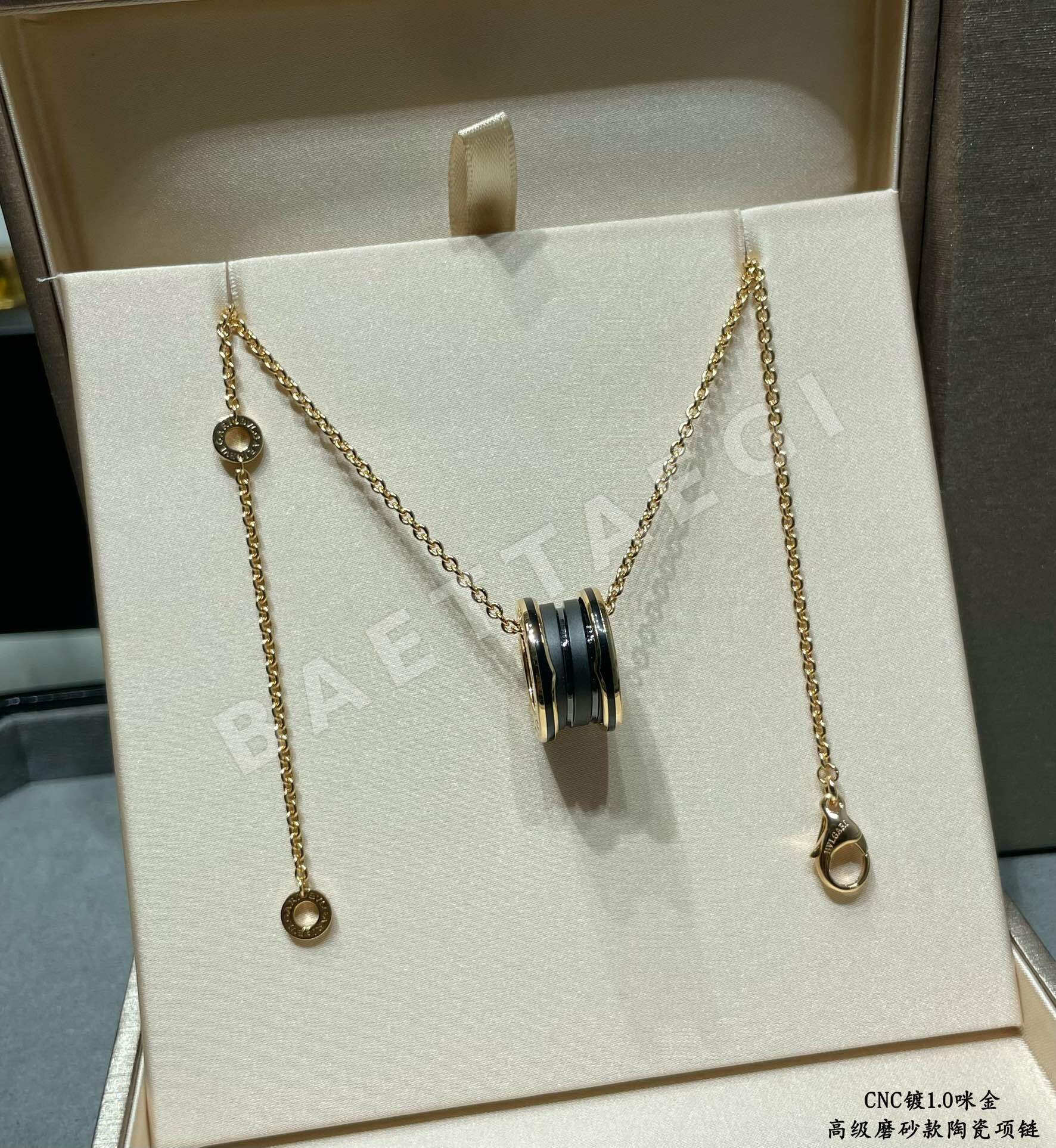 불가리 로즈 골드 도금 매트 블랙 세라믹 목걸이 상세 이미지 8