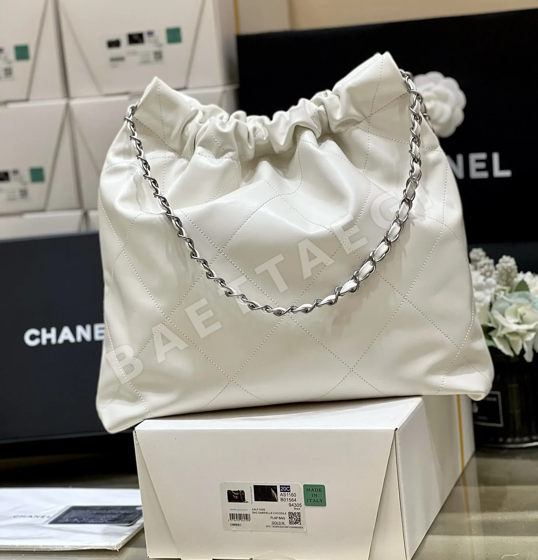샤넬 2022 cc 화이트 송아지가죽 22백 중형 가방 AS3261 상세 이미지 7