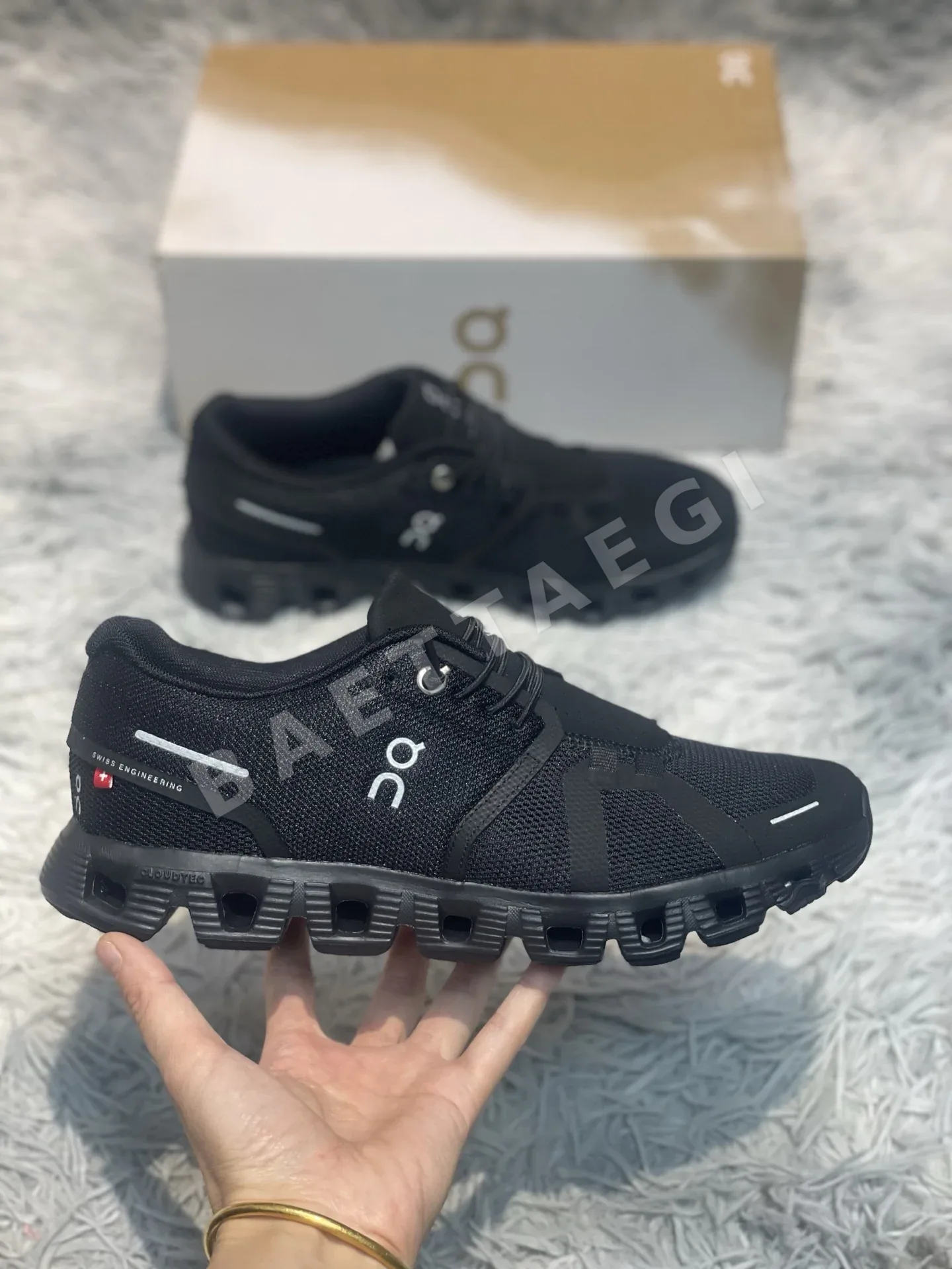 ON OnRun Cloud 6 캐주얼 경량 러닝화 102676