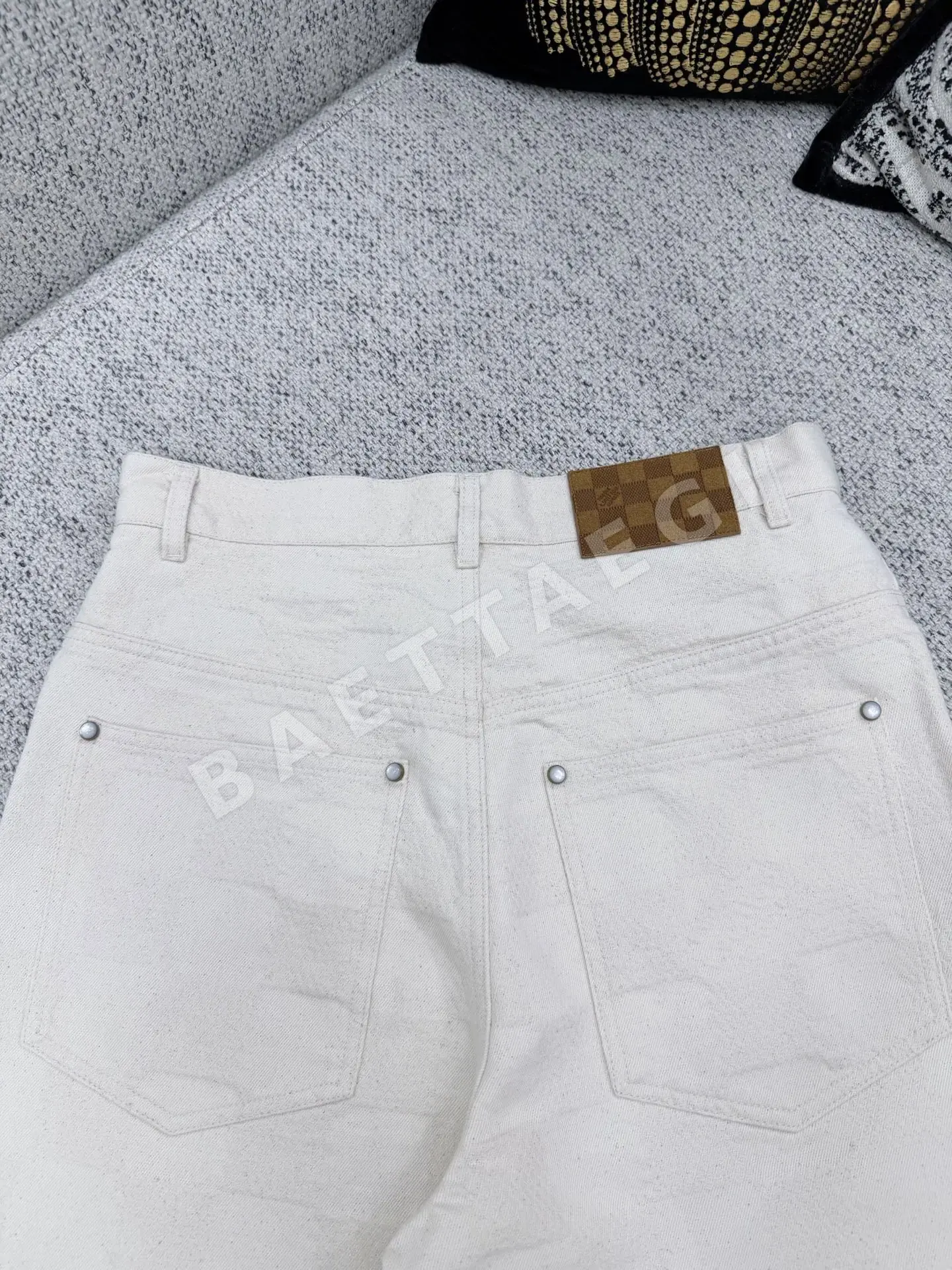 루이비통 체커보드 자수 경량 데님 반바지 상세 이미지 10
