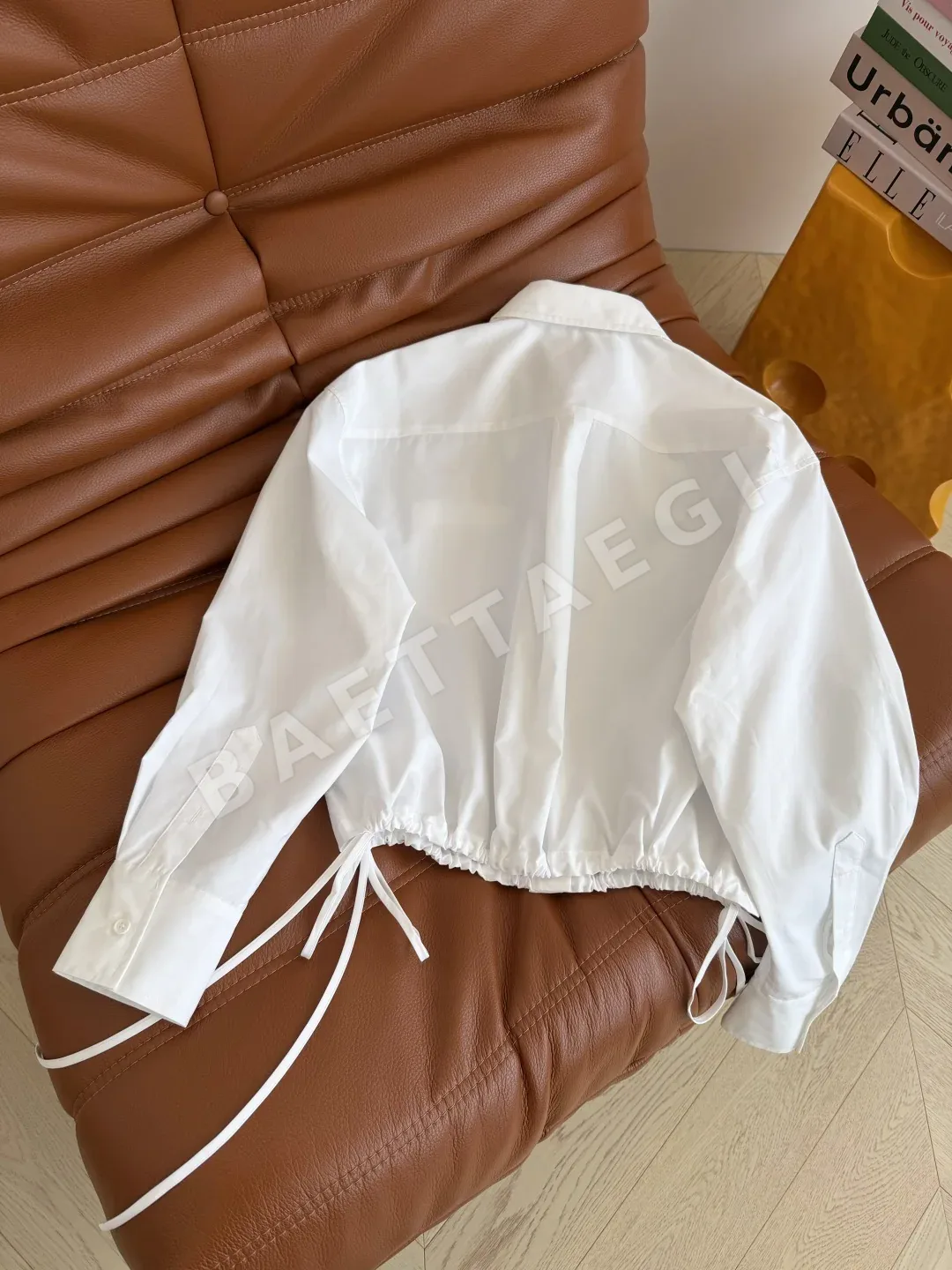 몽클레르 소매 배지 장식 여성 자켓 상세 이미지 9