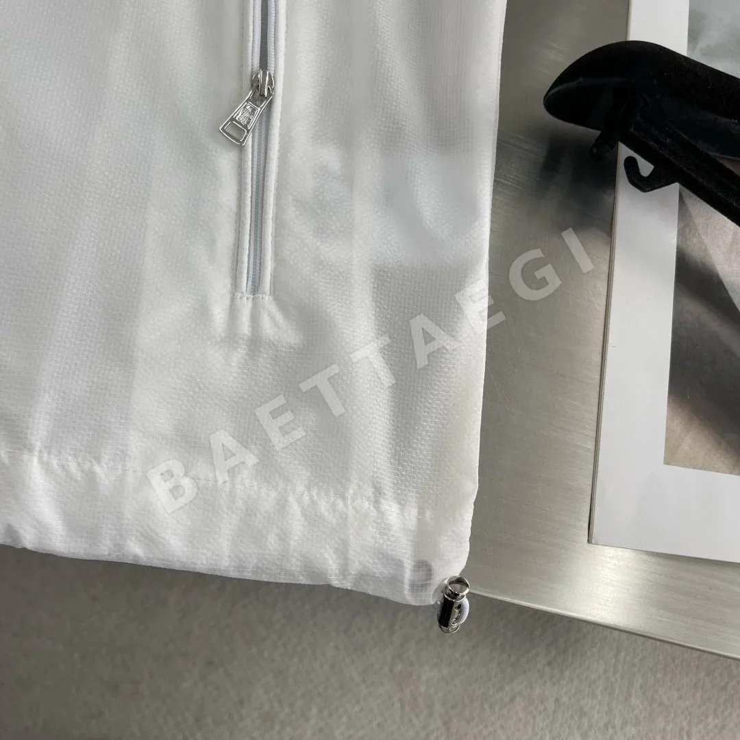 몽클레르 체크 패턴 나일론 후드 자켓 상세 이미지 7