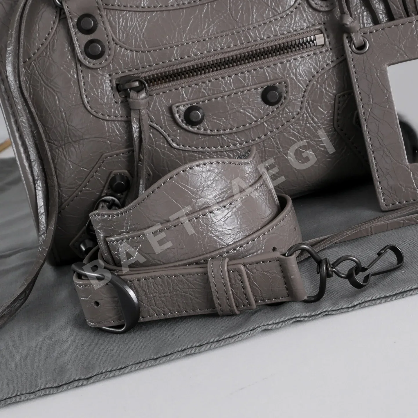발렌시아가 Barco Lecity 24 cm 가방 상세 이미지 9