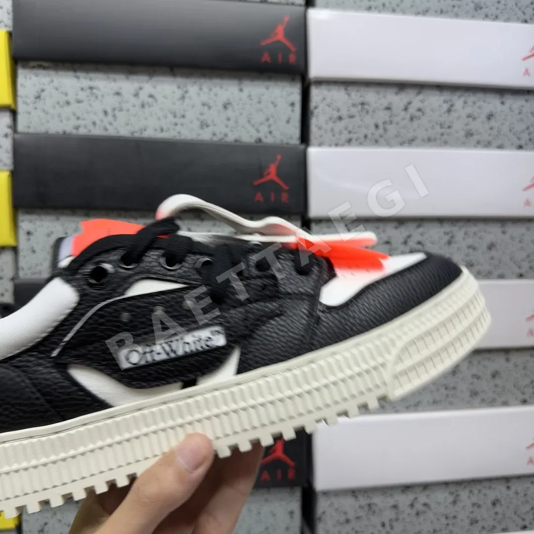 오프화이트 3.0 오프 코트 로우 블랙 화이트 202493 Off White 3.0 Off Court Low 상세 이미지 4