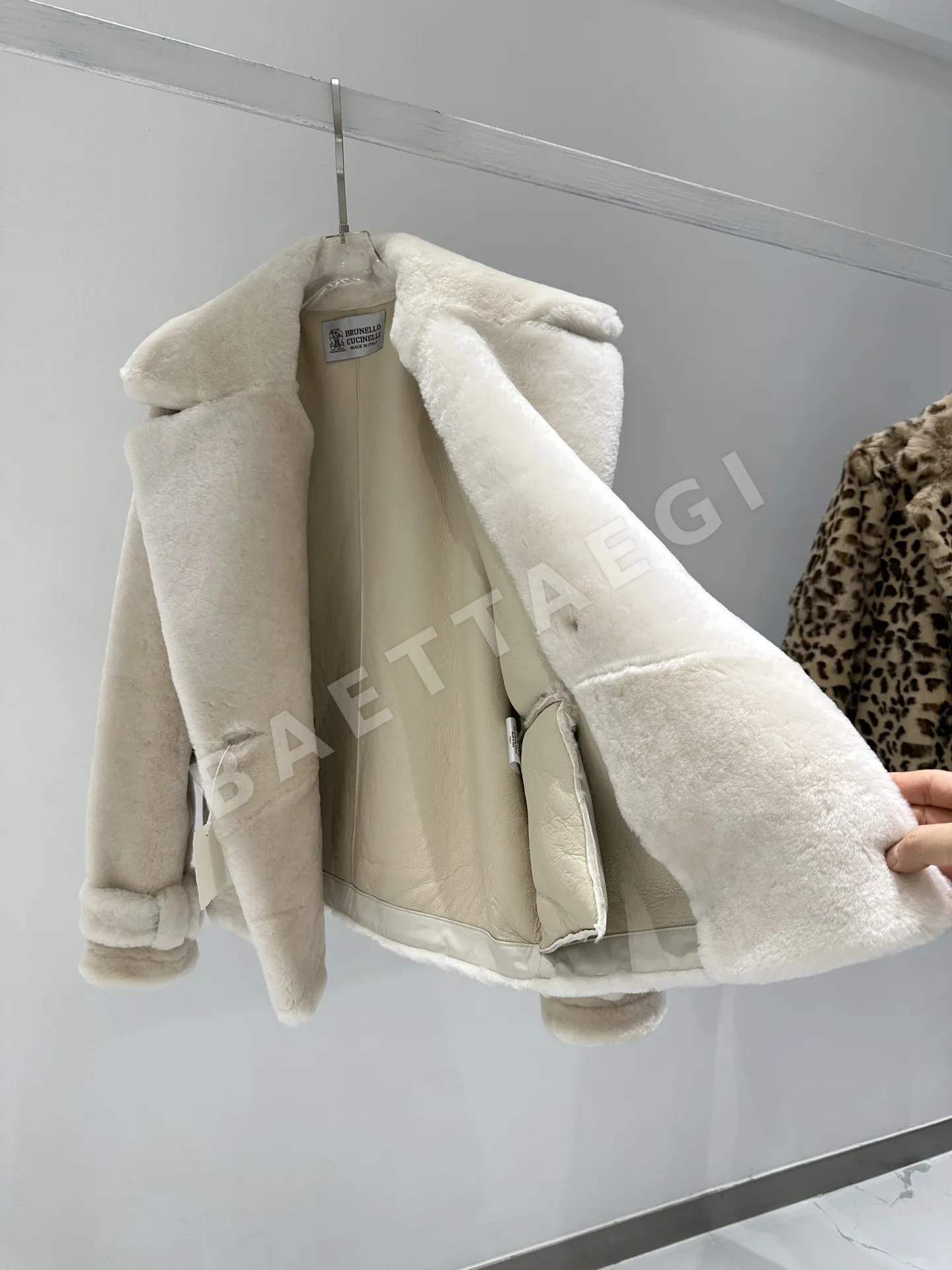 브루넬로쿠치넬리 코끼리 램스킨 울 모피 코트 상세 이미지 7