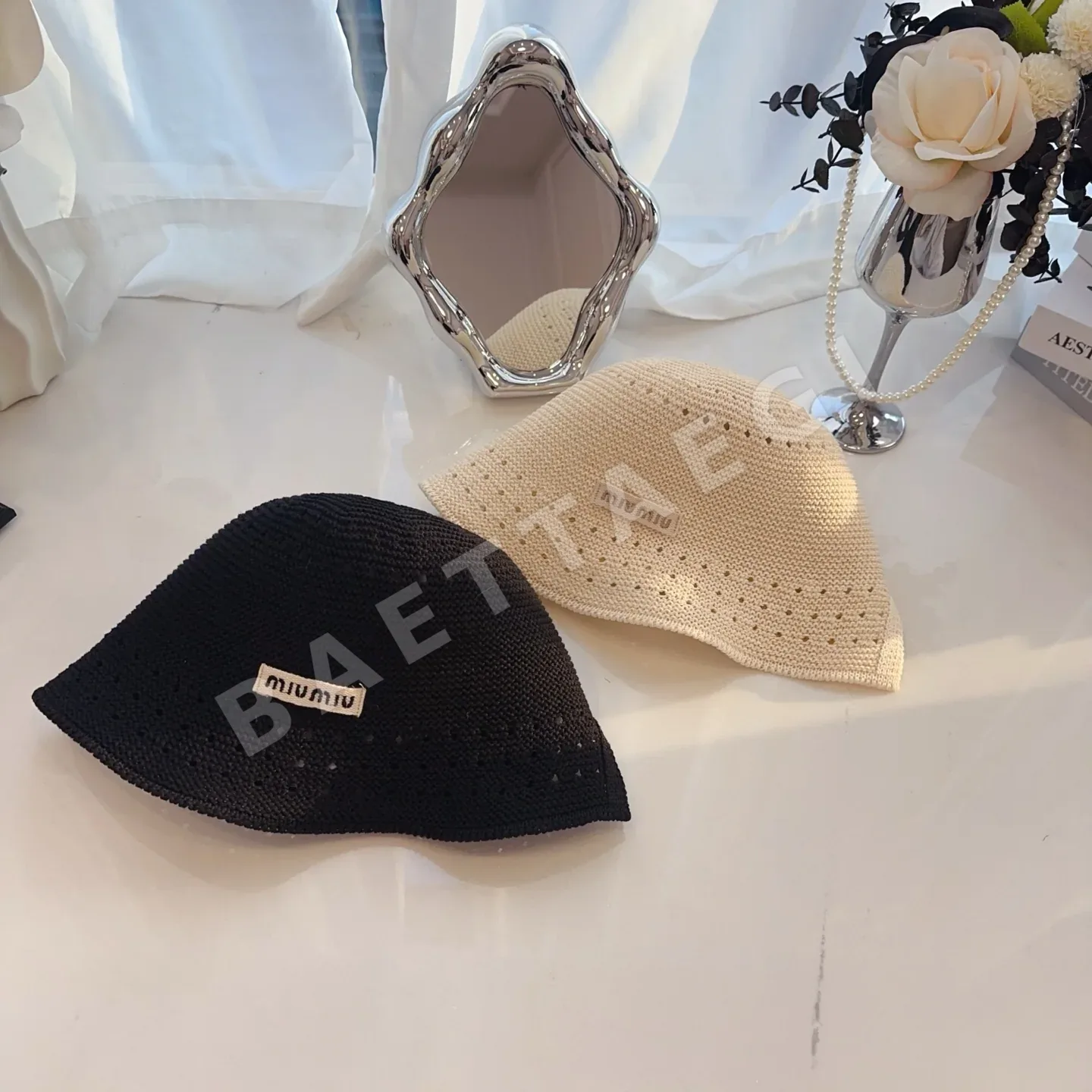 미우미우 아이스 실크 니트 버킷 햇 81250