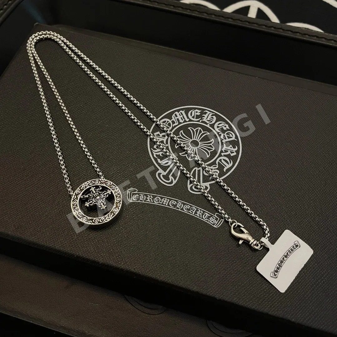 크롬하츠 라운드 크로스 펜던트 목걸이 상세 이미지 5