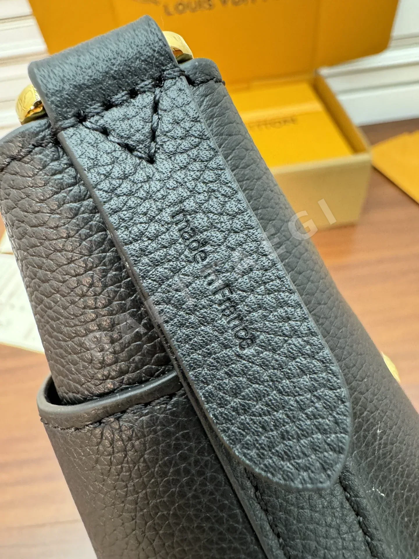 루이비통 M24006 가방 상세 이미지 4
