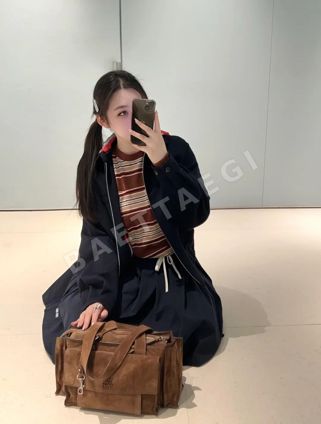 미우미우 네이비 후드 지퍼업 자켓 114901