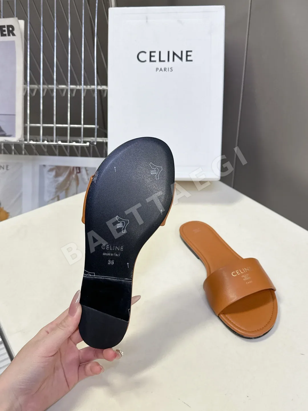셀린느 개선문 스타일 빈티지 로마 샌들 상세 이미지 9