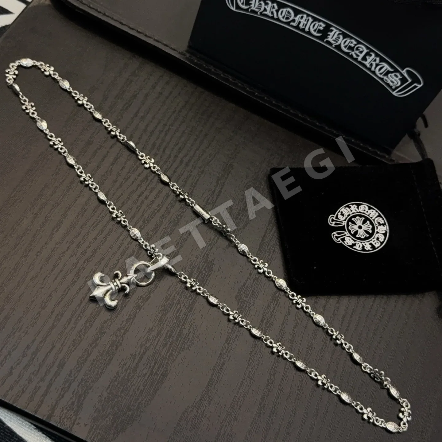 크롬하츠 크로스 플라워 목걸이 상세 이미지 2
