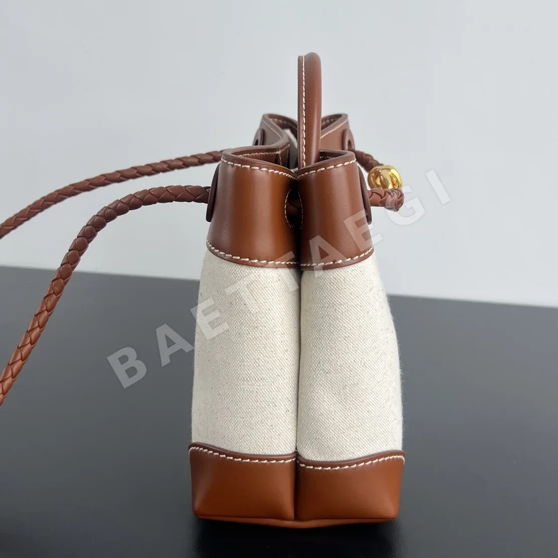 보테가베네타 캔버스 가죽 안디아모 숄더백 상세 이미지 2
