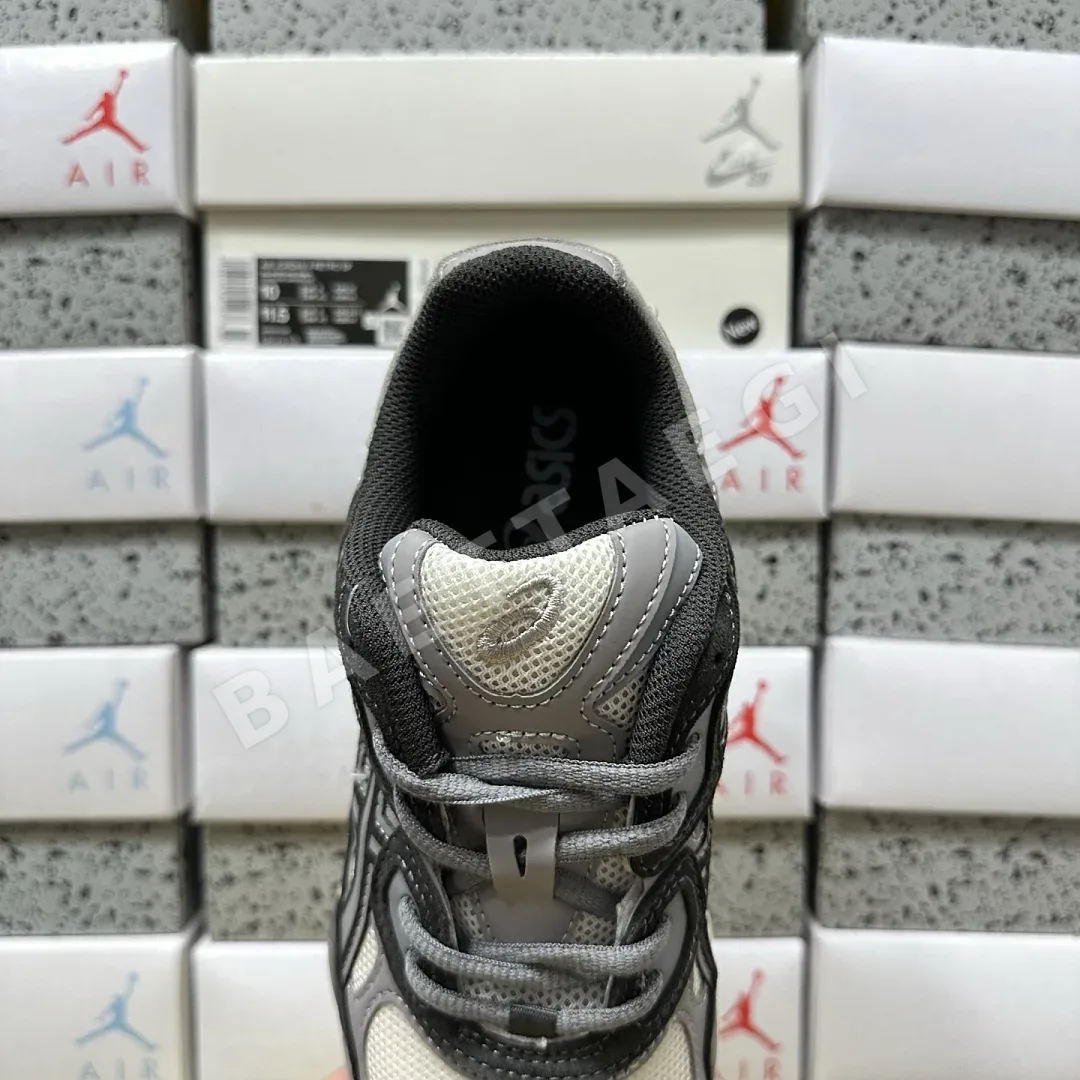 아식스 [RT] 젤 NYC 1201A789-250 200372 Asics Gel-NYC Oatmeal Obsidian Grey 상세 이미지 4