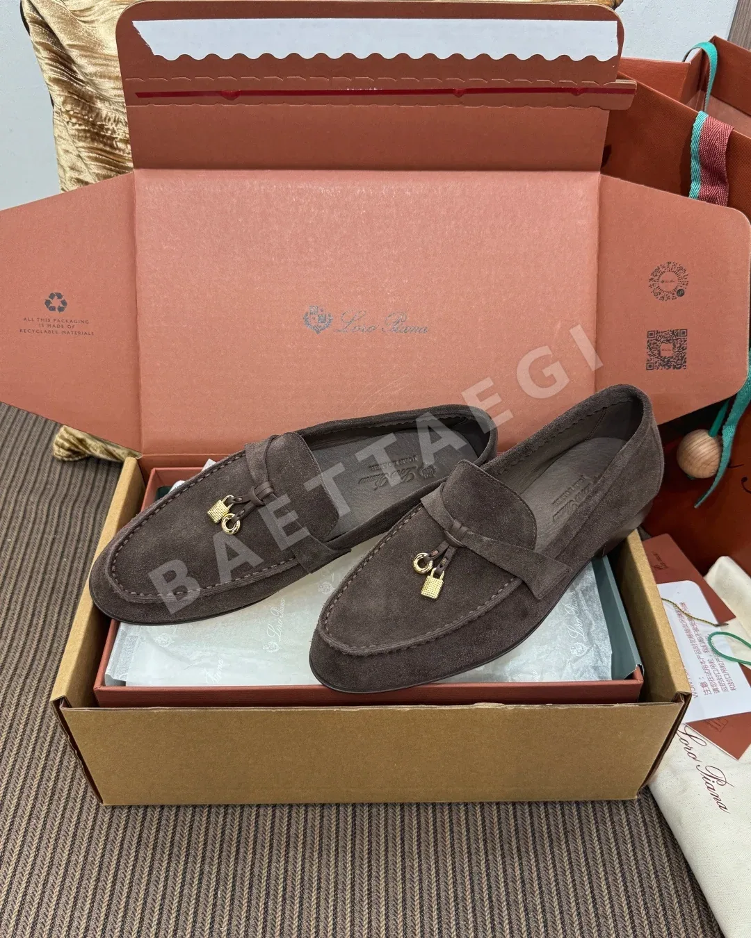 로로피아나 조안 여성용 스웨이드 로퍼 상세 이미지 3