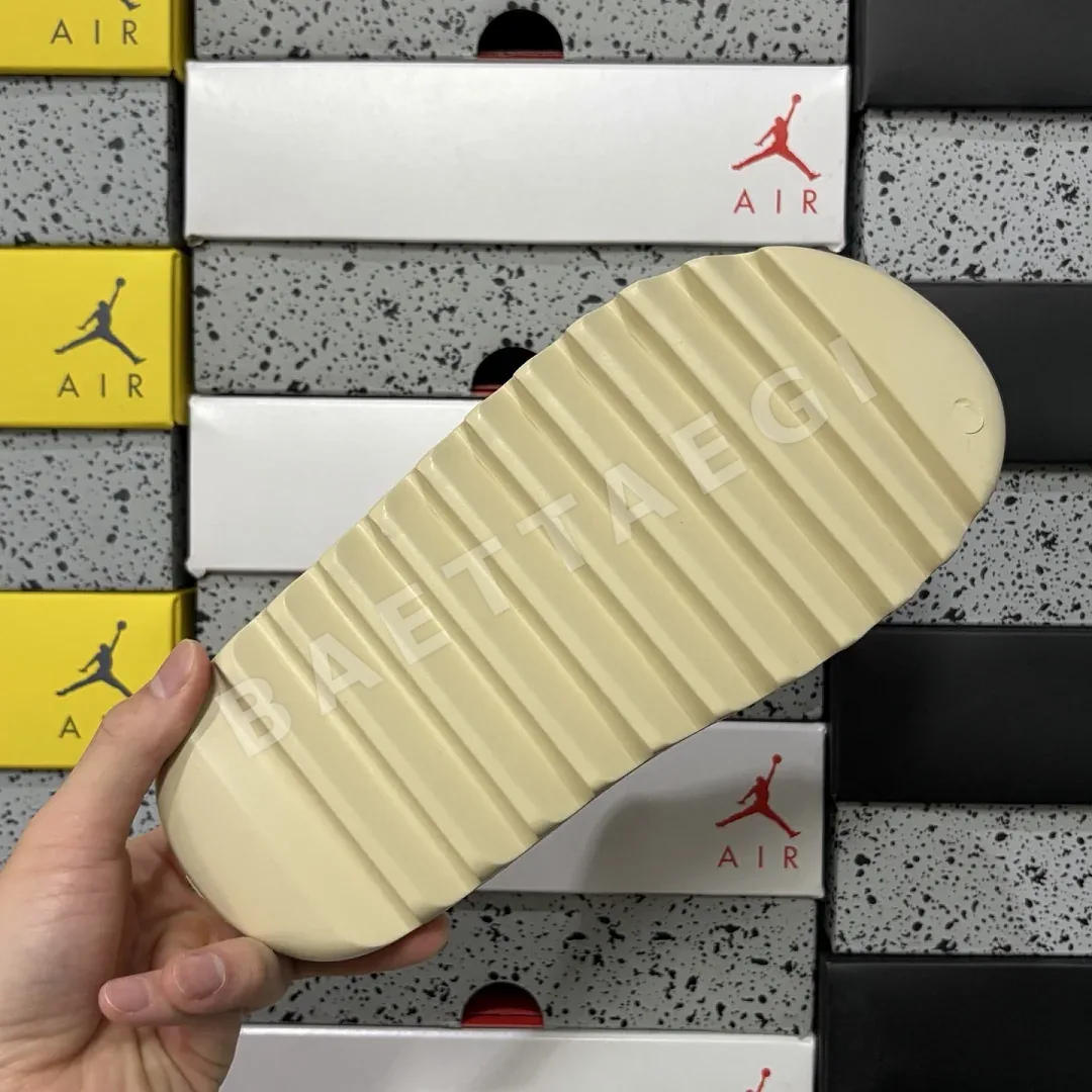 아디다스 [LW] 이지 슬라이드 FW6345 200619 Adidas Yeezy Slide Bone 상세 이미지 6