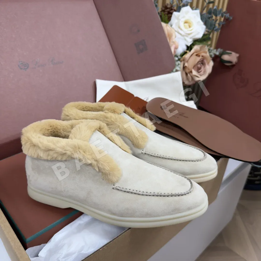 로로피아나 오픈 워크 퍼 161234