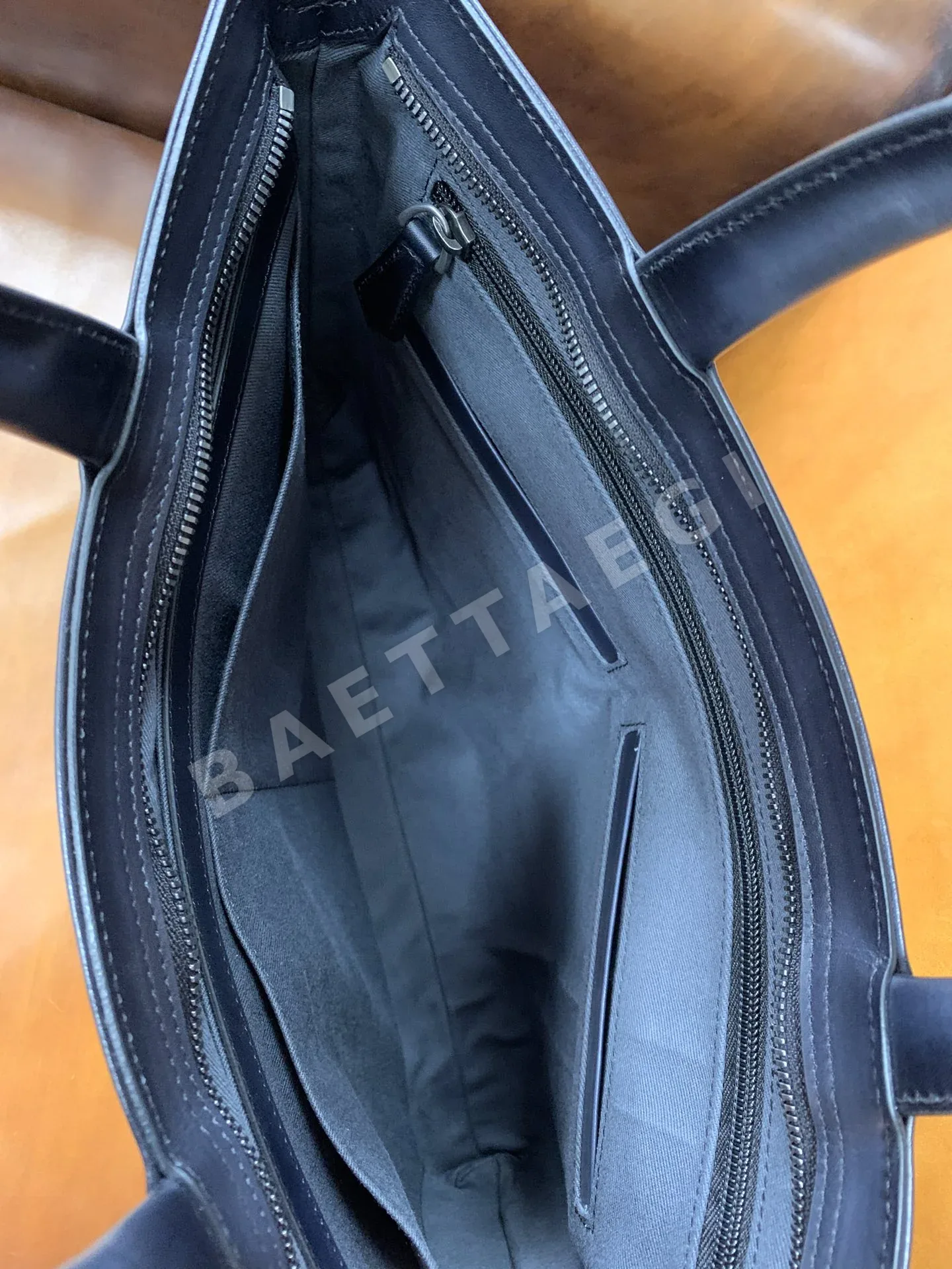 벨루티 카프스킨 핸드백 상세 이미지 6