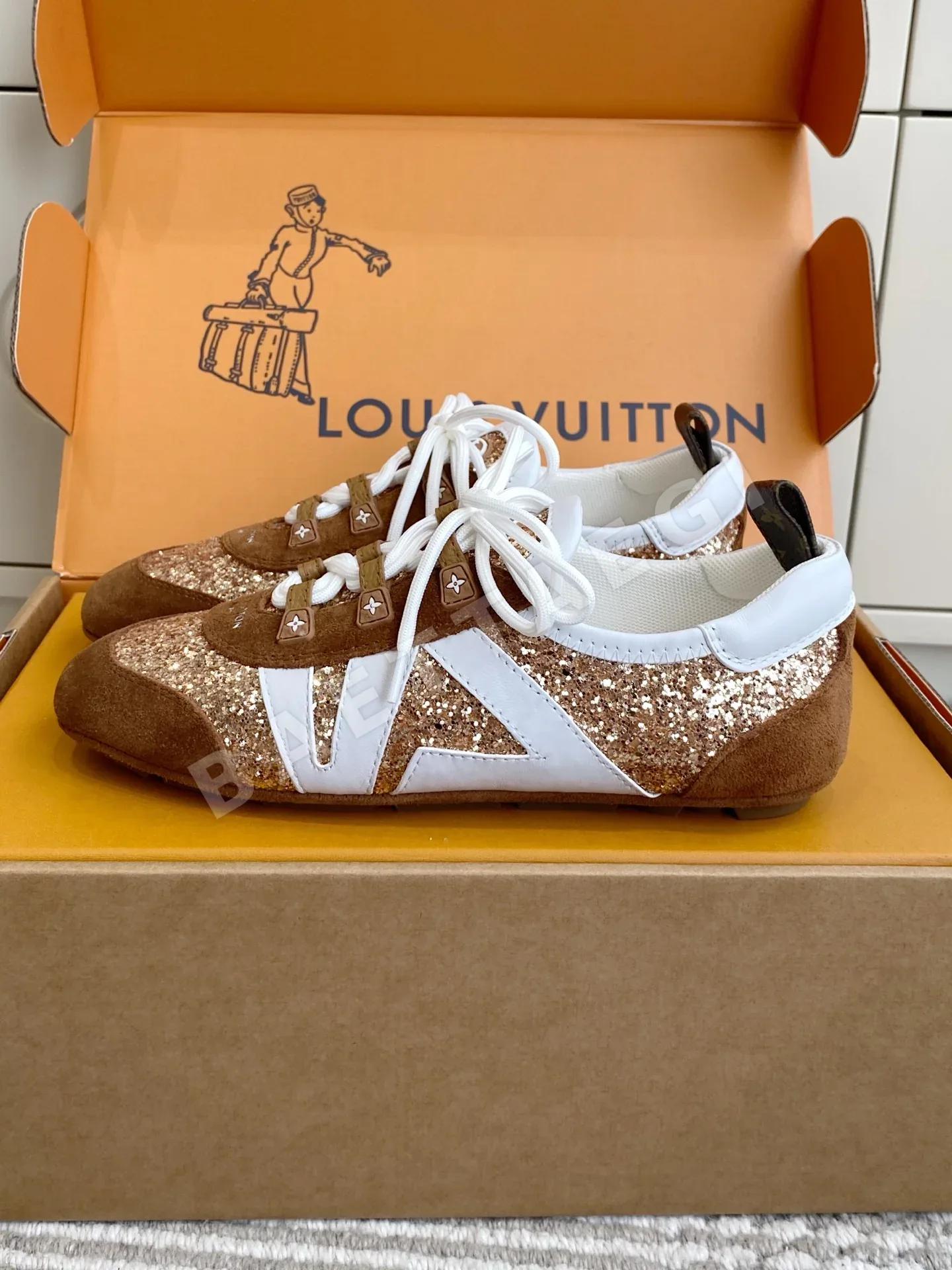 루이비통 LV 스니커리나 아칸더 가죽 스니커즈 상세 이미지 2