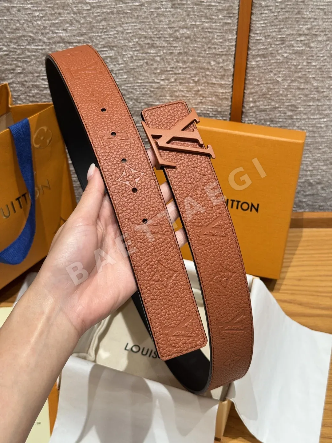 루이비통 JD350 타우릴롱 리버시블 가죽 벨트 상세 이미지 5