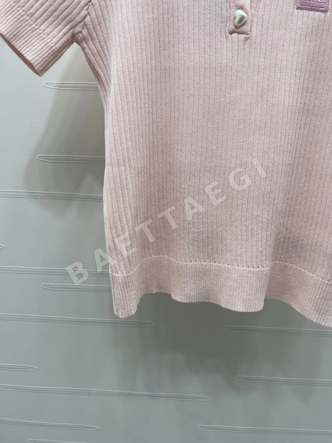 미우미우 비즈 자수 카라 니트 반팔 탑 상세 이미지 5