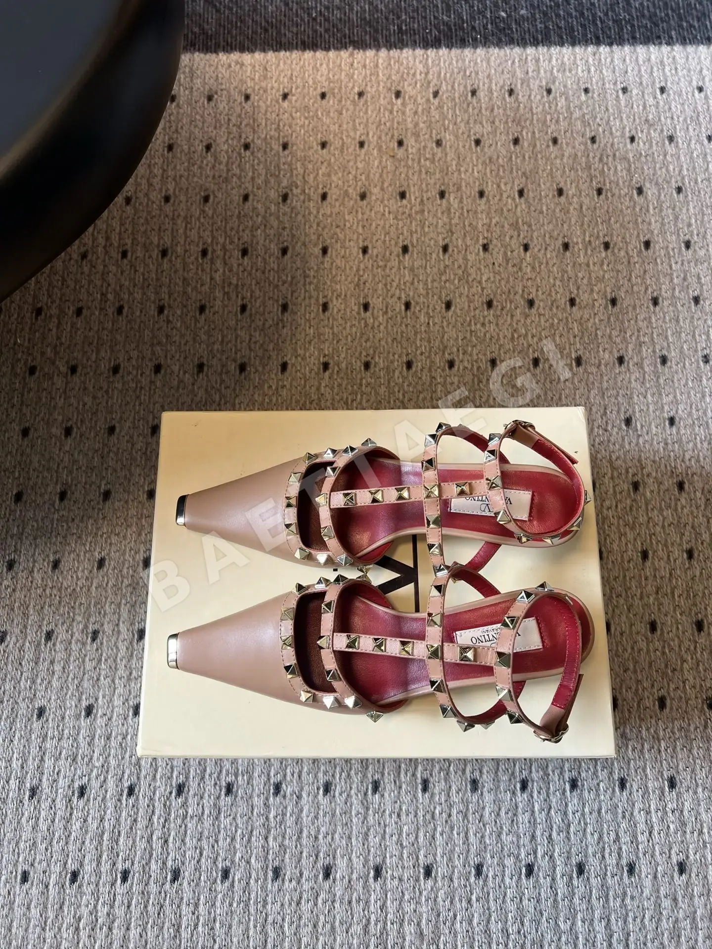 발렌티노 록스터드 스니커즈 시프스킨 상세 이미지 7