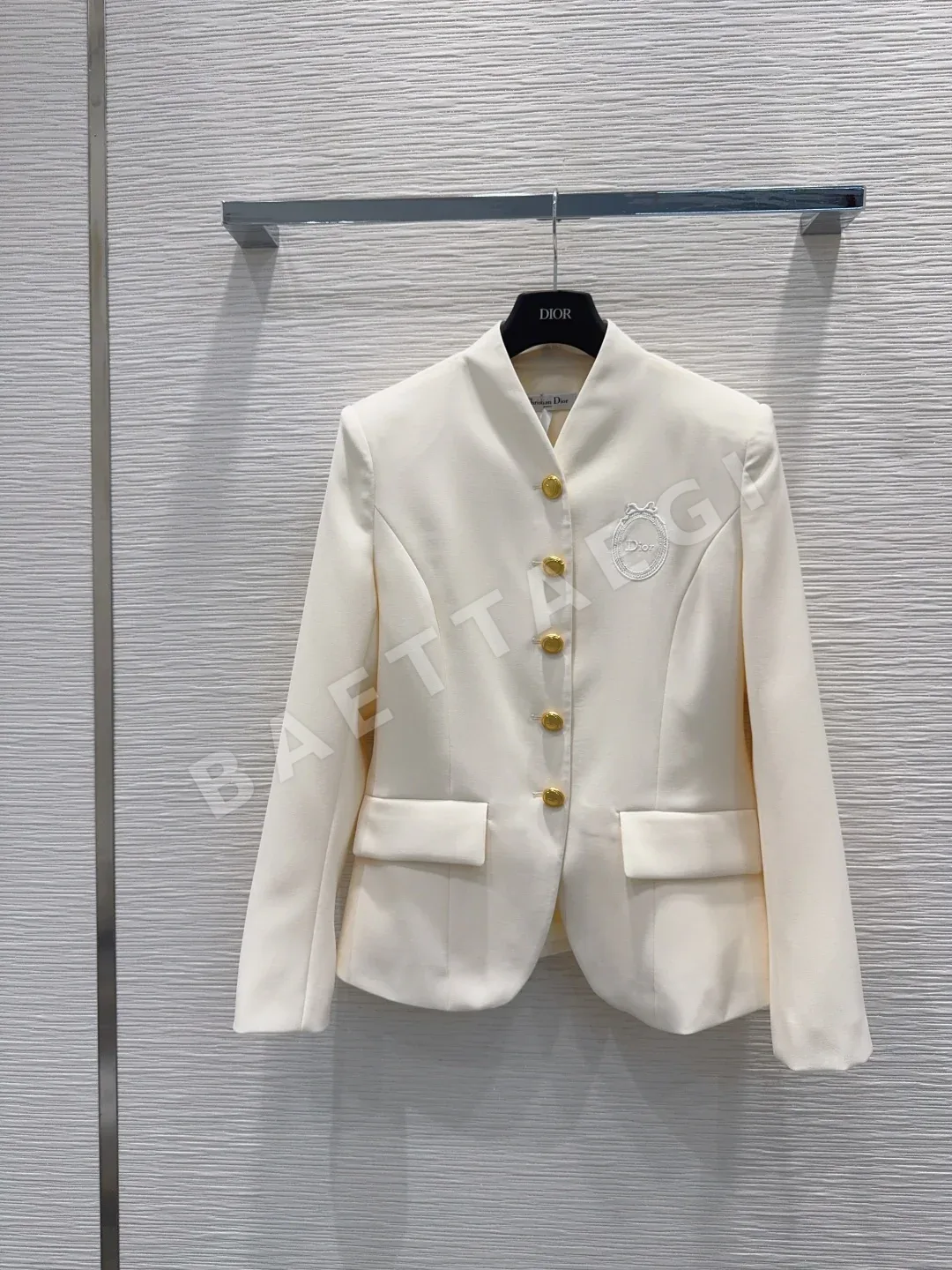 디올 골드 버튼 슬림핏 여성 자켓 상세 이미지 3