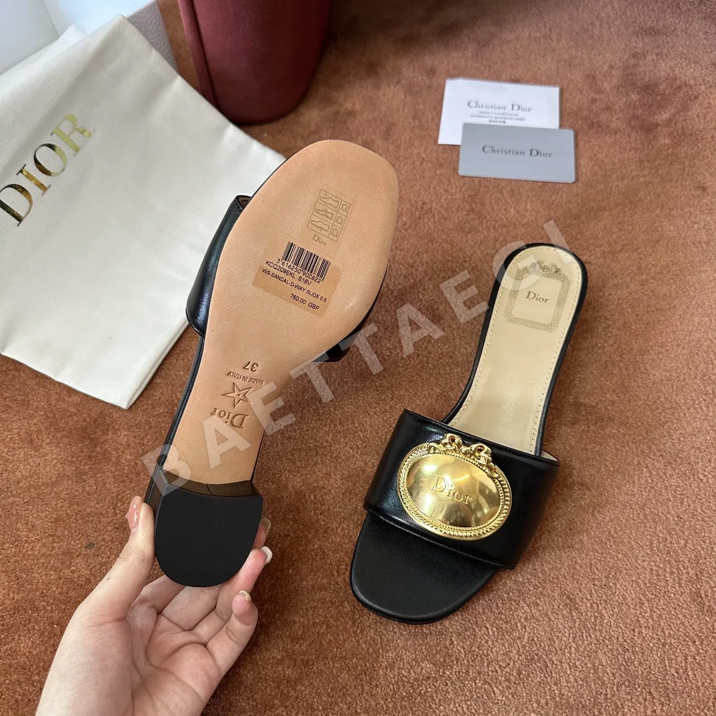 디올 디웨이 뮬 로고 디테일 상세 이미지 7