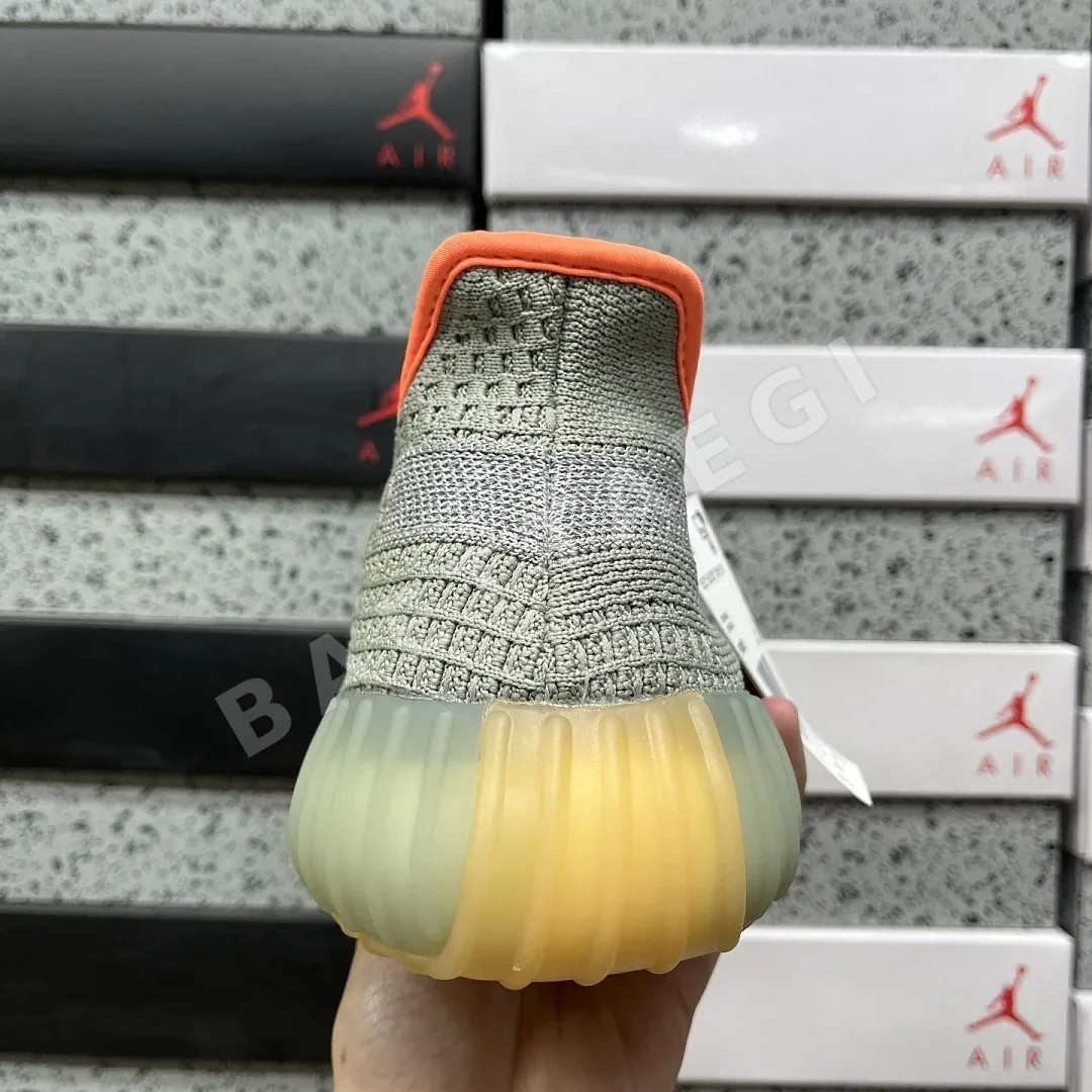 아디다스 [XQ] 이지 부스트 350 V2 FX9035 200790 Adidas Yeezy Boost 350 V2 Desert Sage 상세 이미지 2