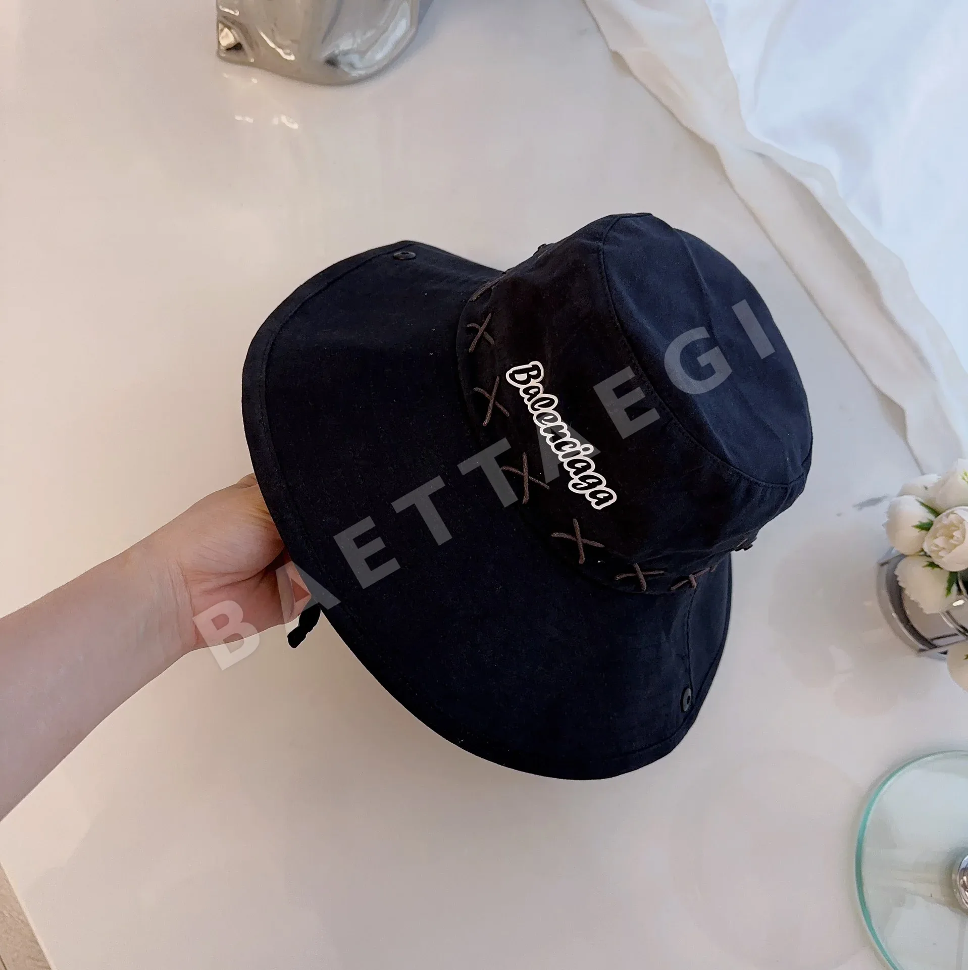 발렌시아가 카우보이 버킷햇 모자 상세 이미지 5