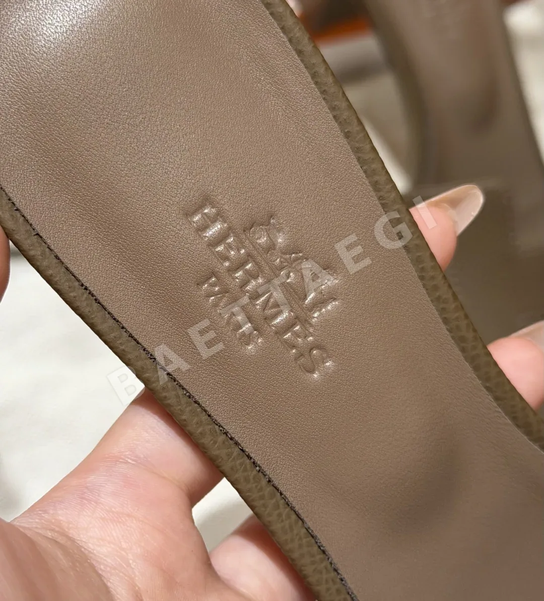 에르메스 오아시스 샌들 calfskin H 컷아웃 상세 이미지 5