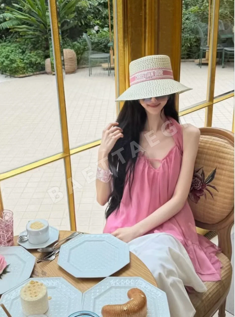 디올 자수 로고 밀짚 모자 상세 이미지 3