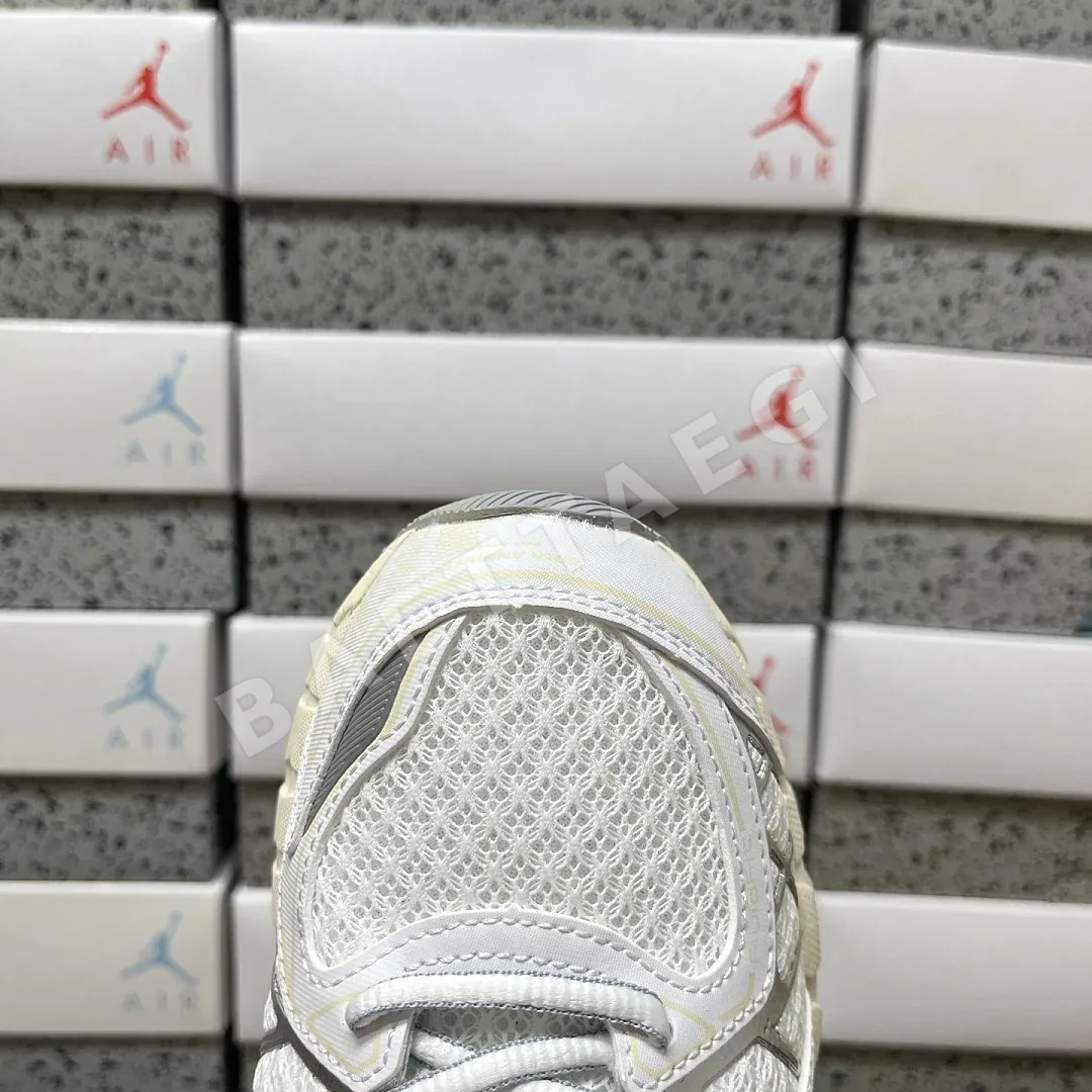 아식스 [TOP] 젤 카야노 20 1203A388-100 200413 Asics Gel-Kayano 20 White Pure Silver 상세 이미지 5