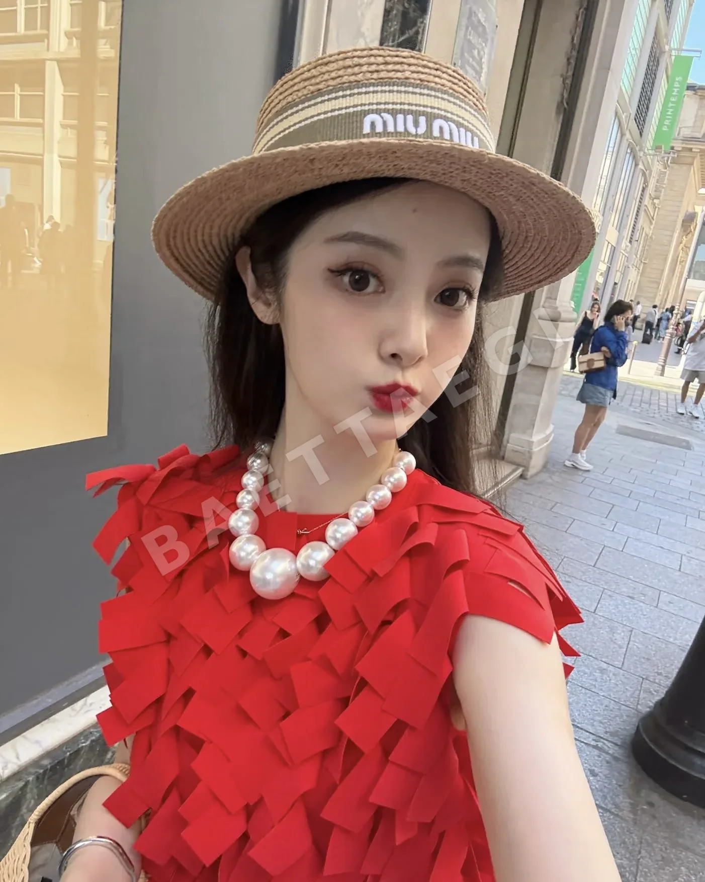 미우미우 3D 자수 라피아 플랫 탑 모자 상세 이미지 2