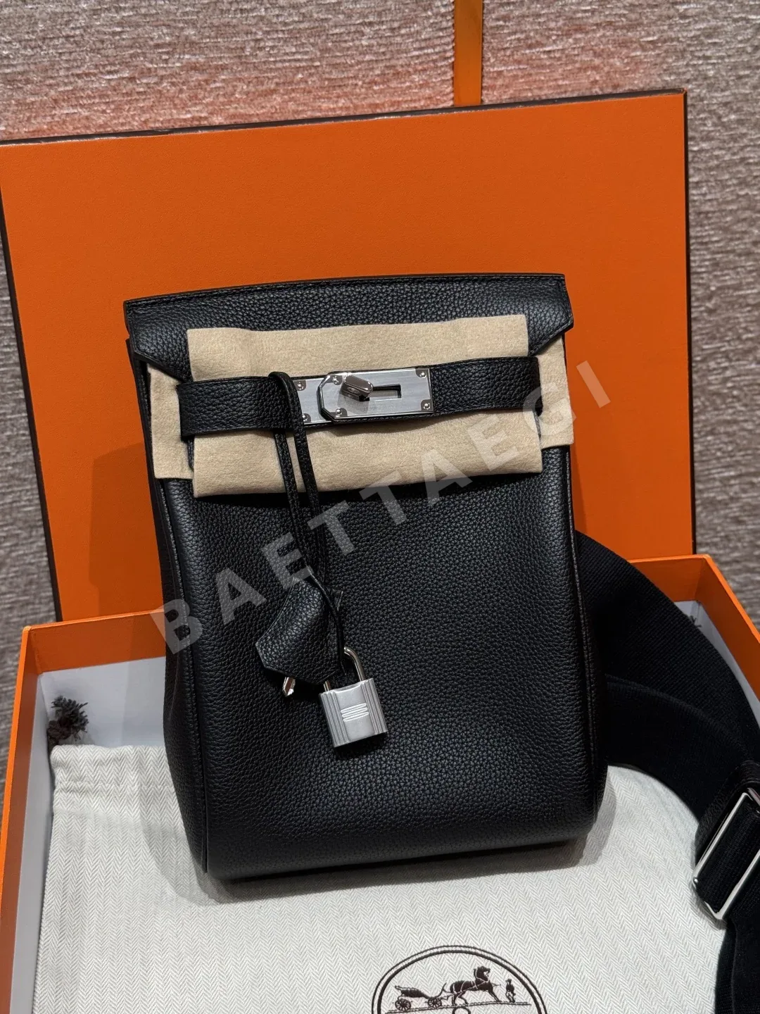 에르메스 핵 아 도 토고 가죽 실버 장식 백팩 166684
