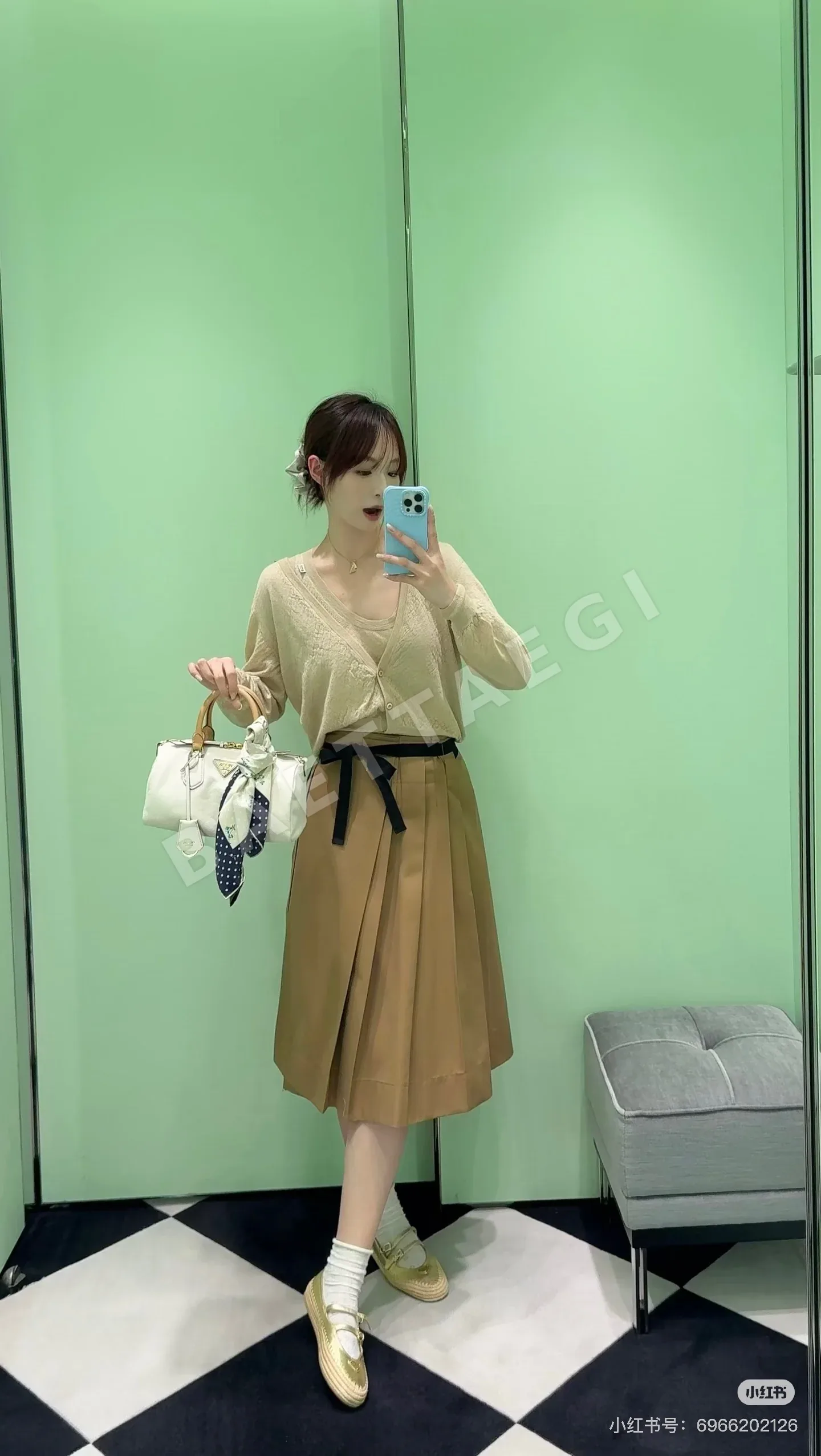 프라다 카키 컬러 블록 플리츠 스커트 상세 이미지 4