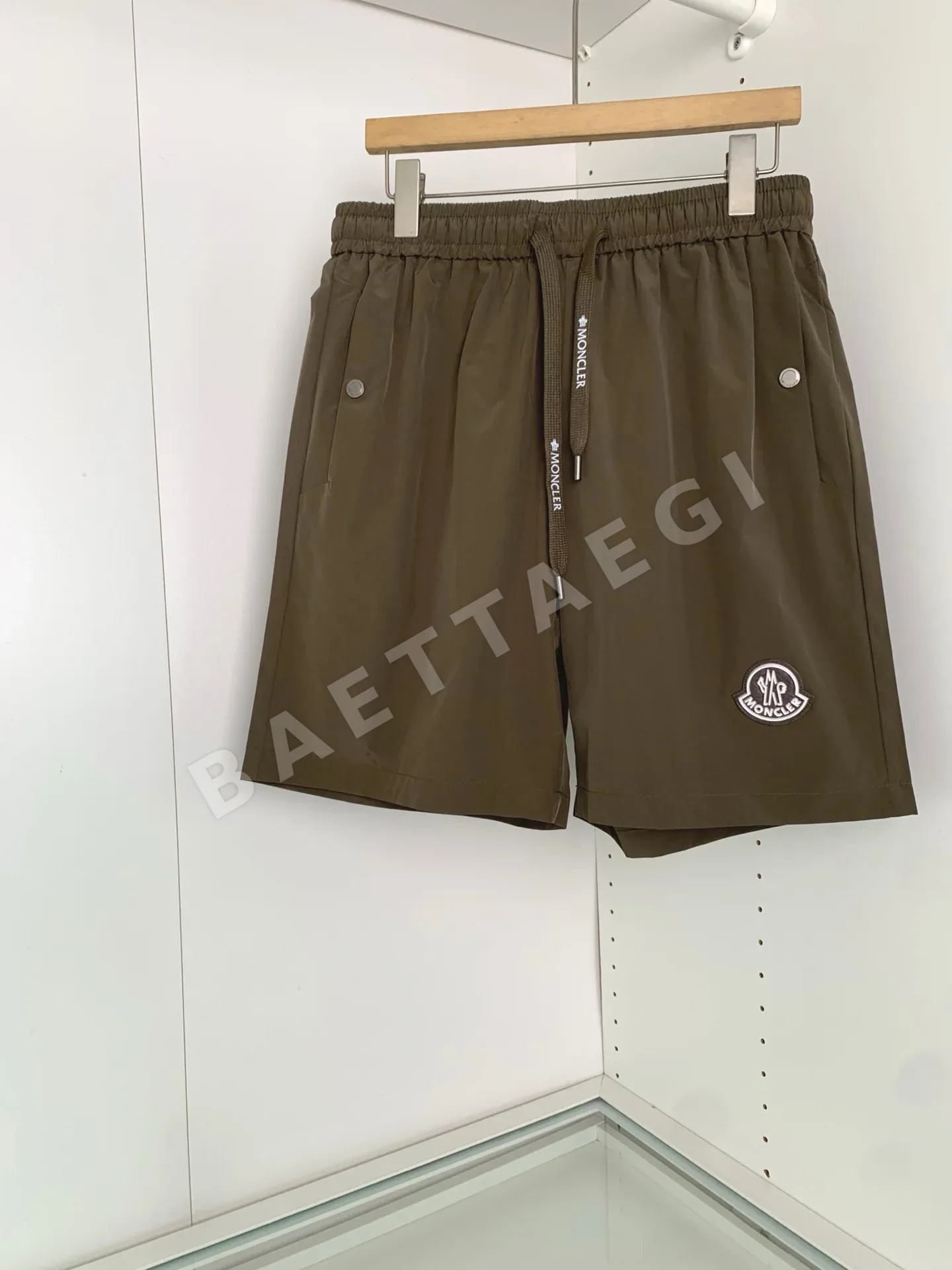 몽클레르 남성 드로스트링 반바지 129889
