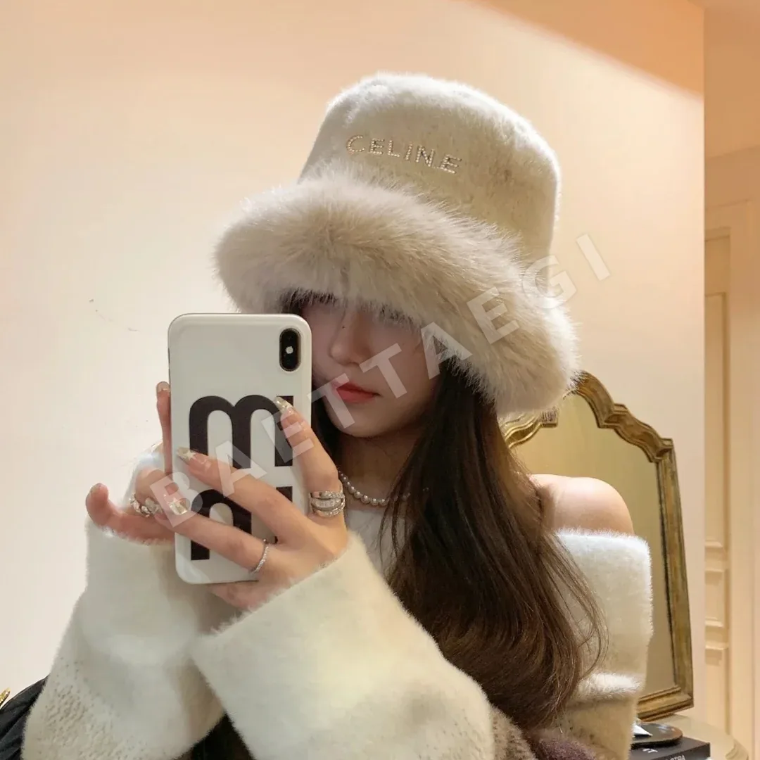 셀린느 밍크 플리스 버킷 햇 84307