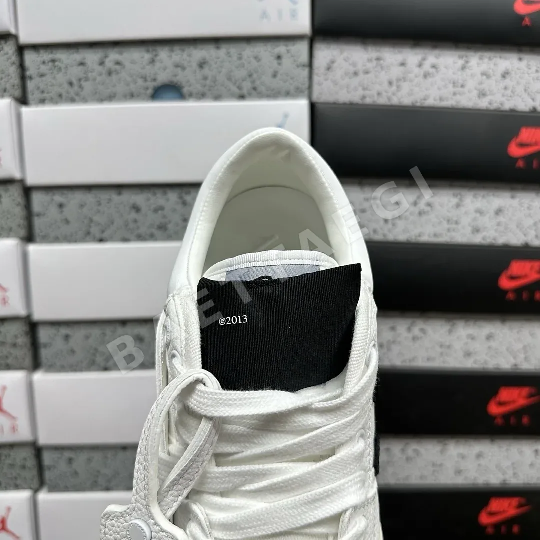 오프화이트 3.0 오프 코트 로우 202498 Off White 3.0 Off Court Low White Black 상세 이미지 8