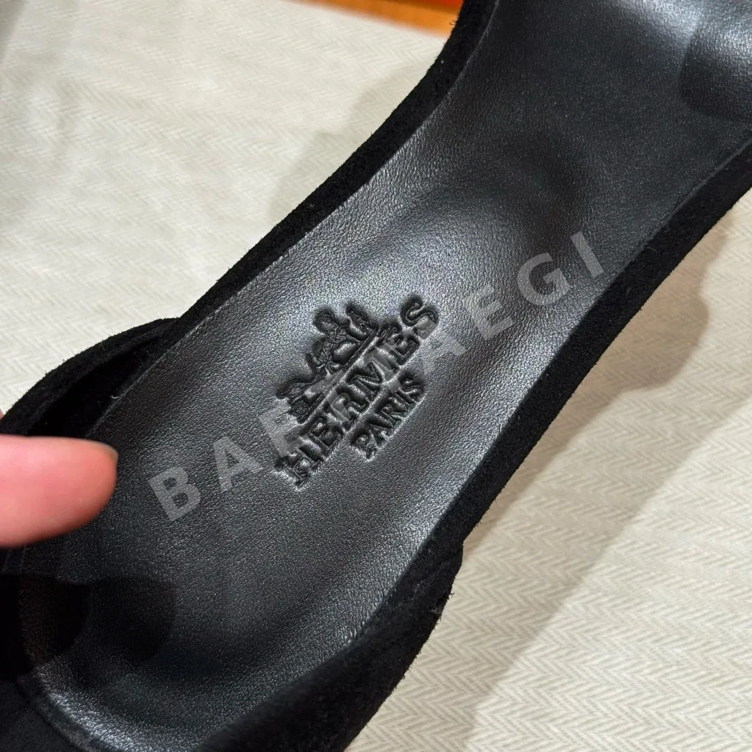 에르메스 조이70 펌프스 블랙 스웨이드 상세 이미지 9
