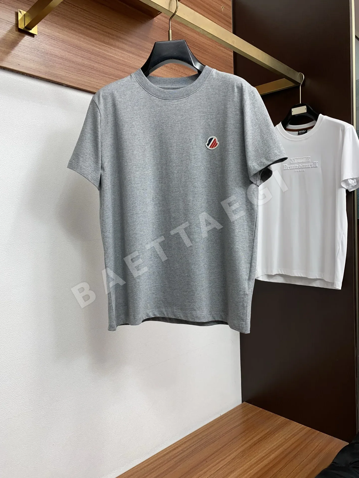 몽클레르 남성 크루넥 반팔 티셔츠 135550