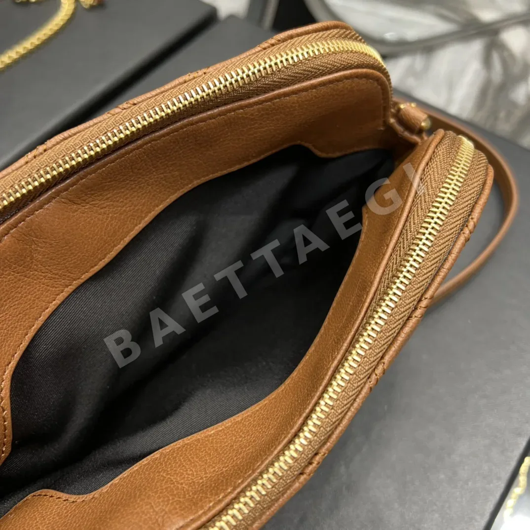 생로랑 베키 다이아몬드 퀼팅 더블 지퍼 클러치 가방 상세 이미지 6