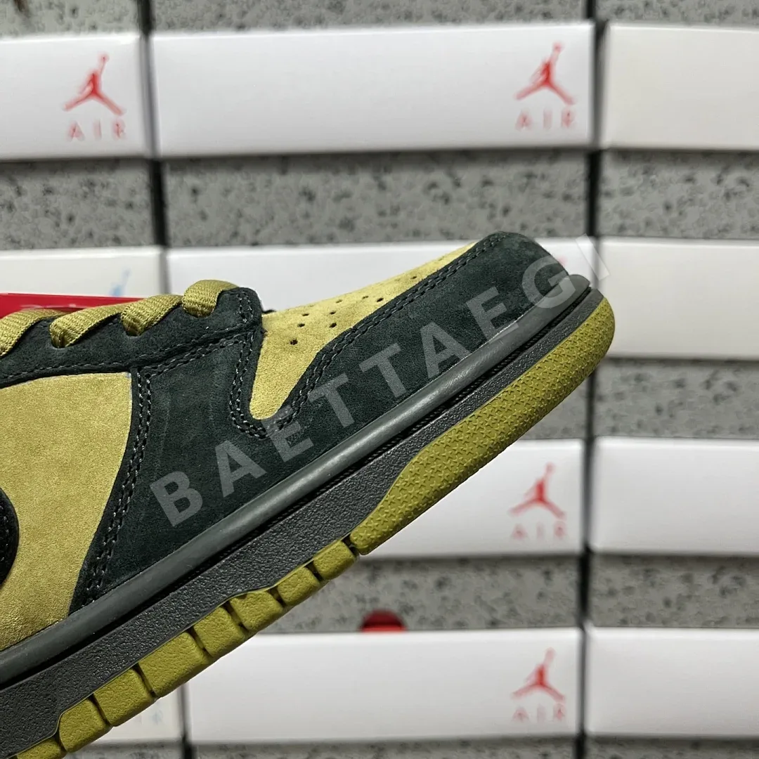 나이키 [S2] SB 덩크 로우 HQ8487-300 201038 Nike SB Dunk Low Supreme 94 Camper Green 상세 이미지 8