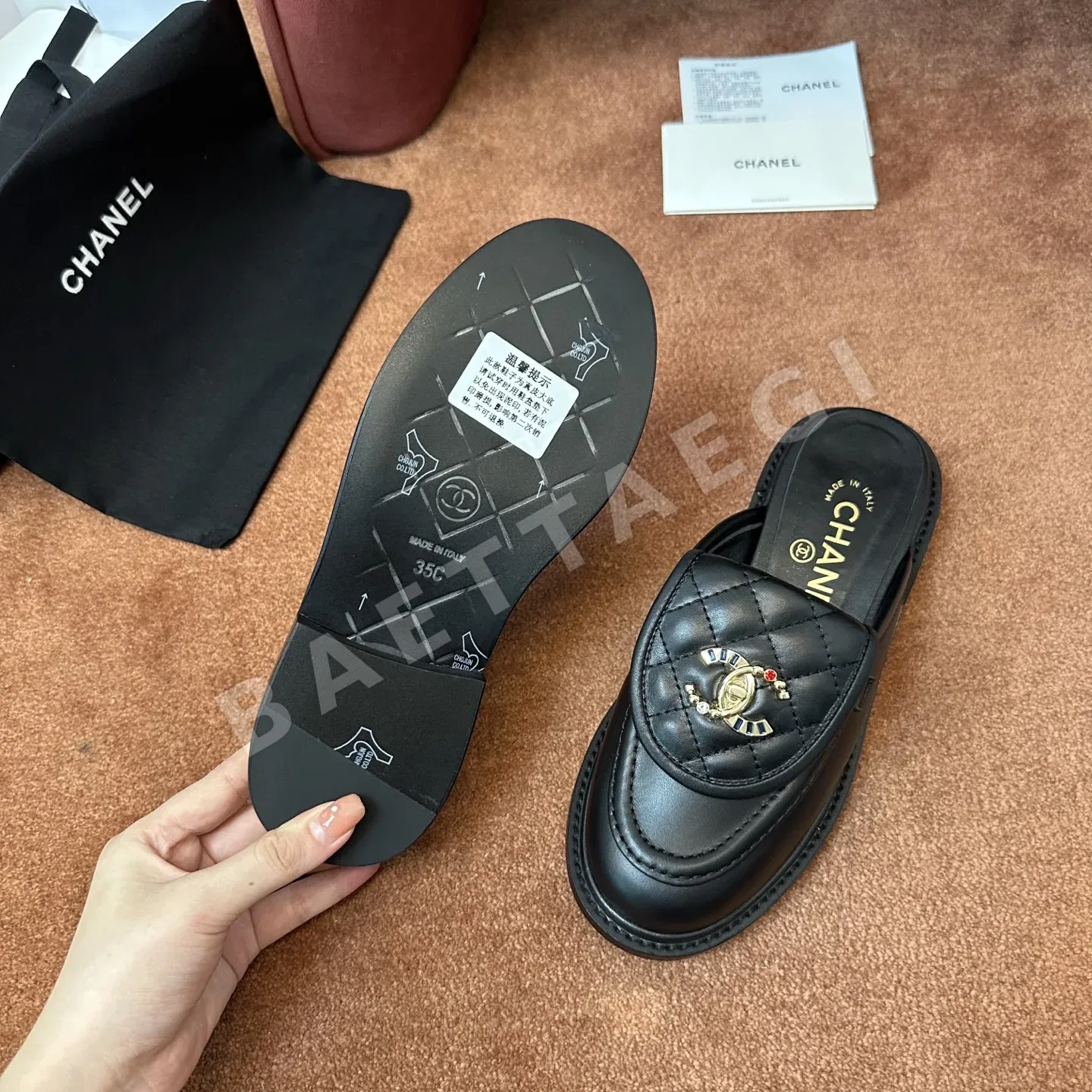 샤넬 CC 로고 퀼팅 뮬 로퍼 블랙 상세 이미지 7